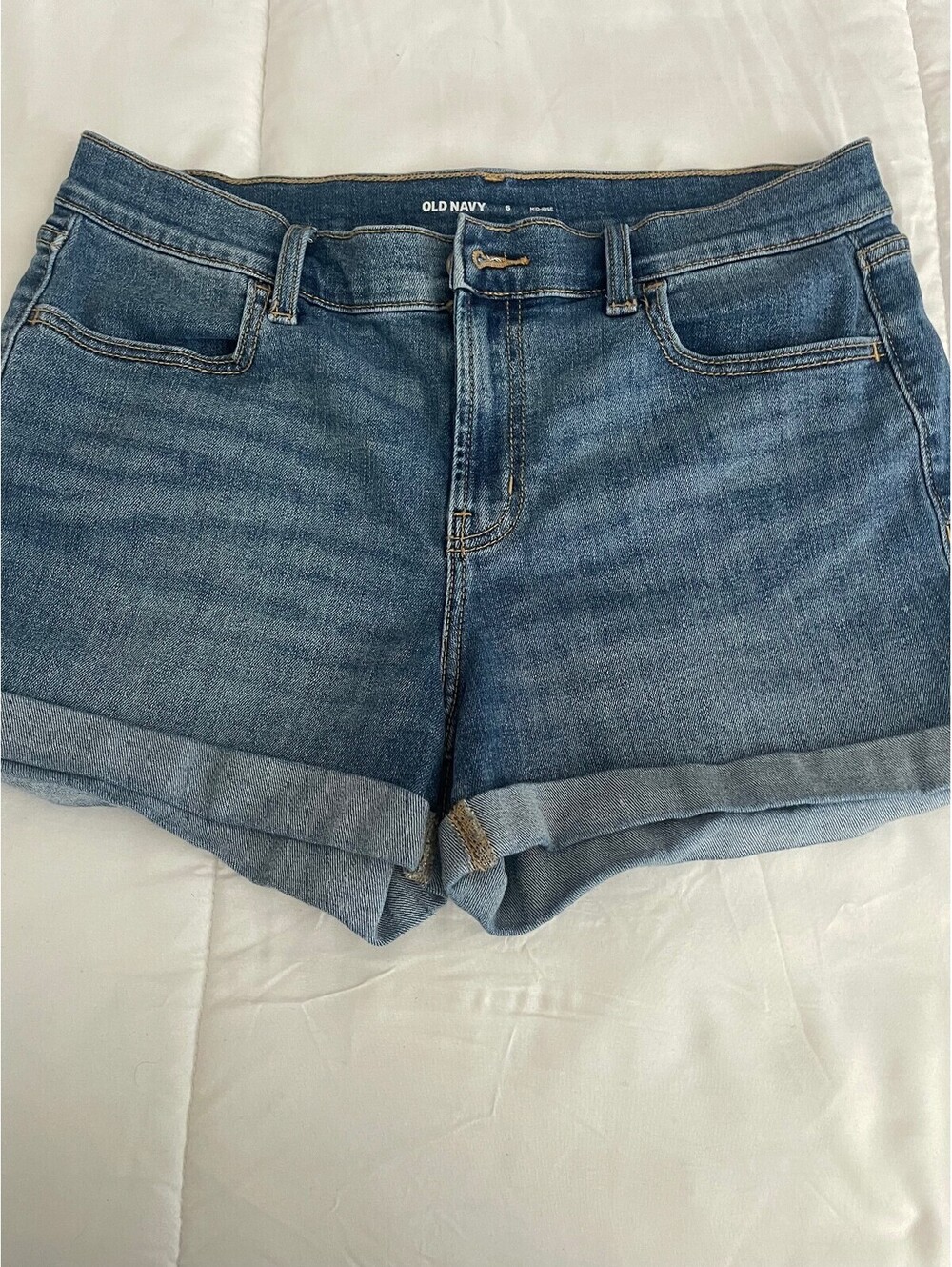 Old Navy Women's Mid-Rise Denim Shorts Size 6